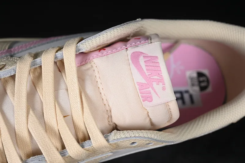 All Categories Air Jordan Jordan Series Basketball Shoes Air Jordan 1 Low Foreign Trade Version Travis Scott x Air Jordan 1 Low OG AJ1 Joe 1 Joint Undercut IQ7604-100